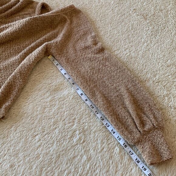 Hollister fuzzy brown sweater - Picture 15 of 16
